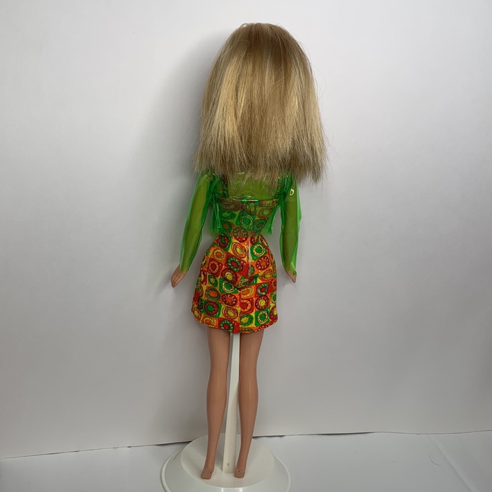 Lifesavers Barbie - Picture 4 of 5